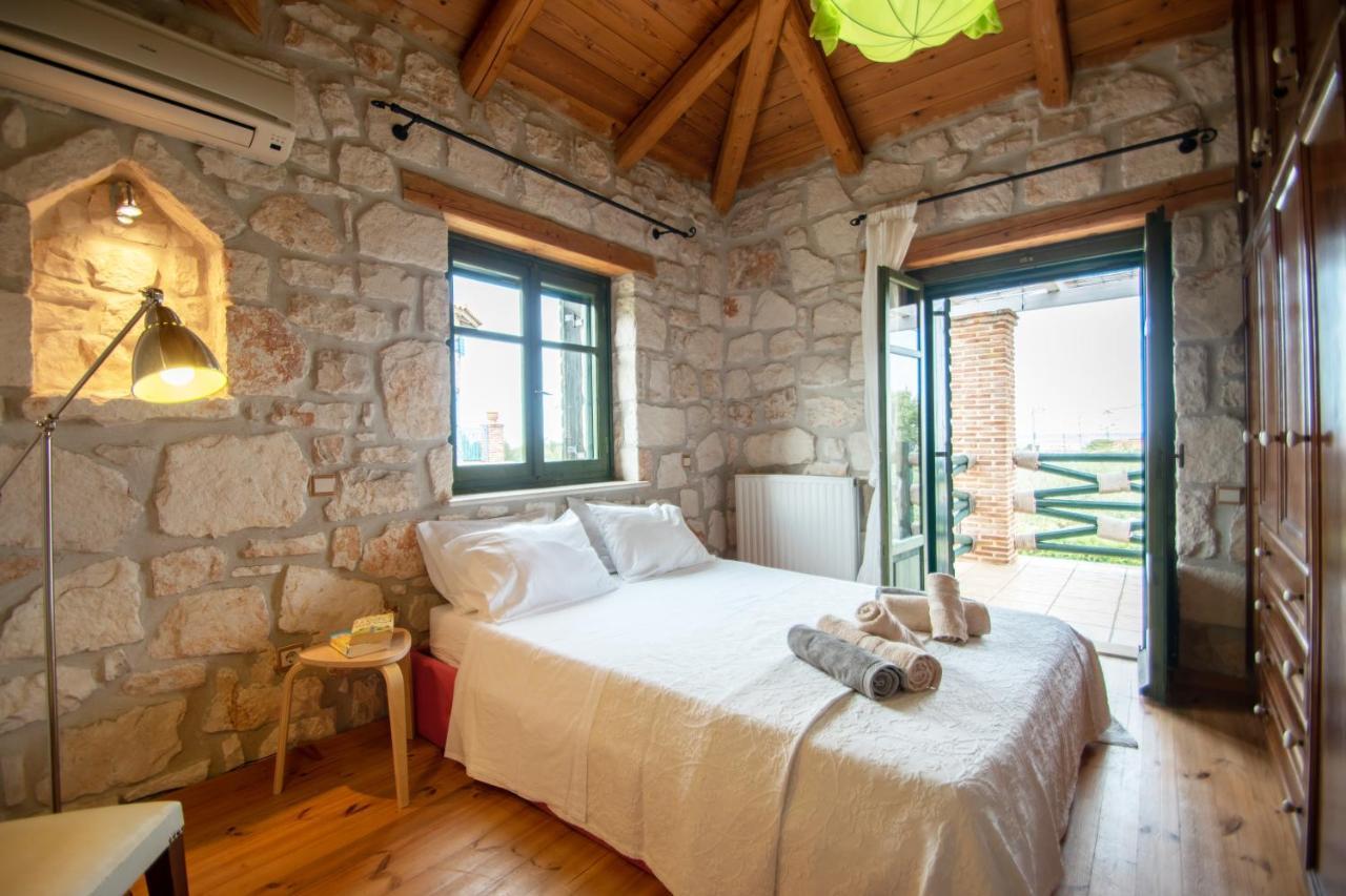 Valory's House - The Stone House Villa Vasilikí