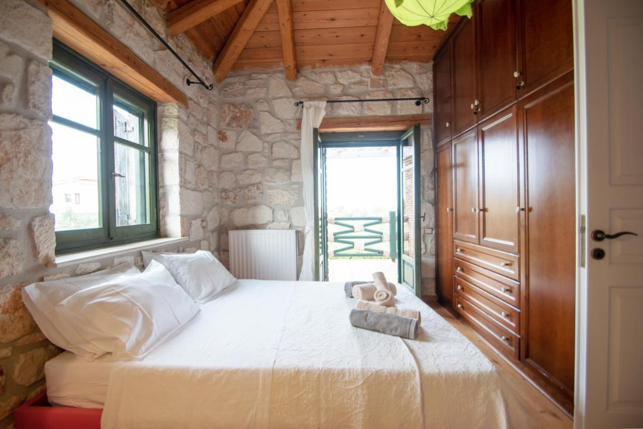 Valory's House - The Stone House Villa Vasilikí